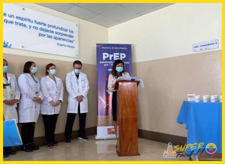 Además de las recomendaciones generales para Ecuador, ¿qué requisitos o profilaxis adicionales exige la visita a la Amazonía?